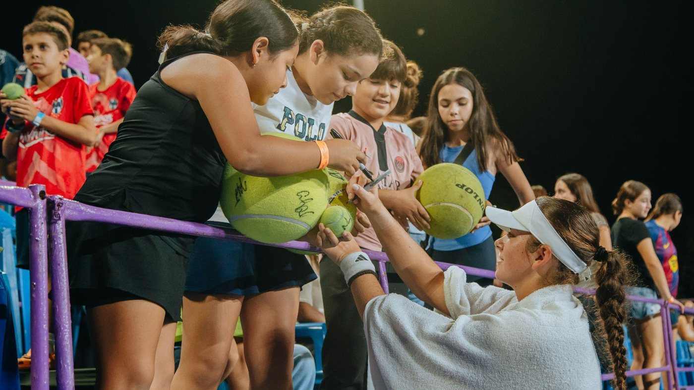 Premiación de dobles en el Abierto Tampico